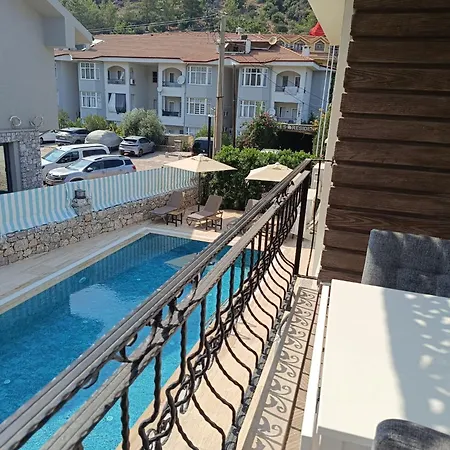 Hotel apartamentowy Mihenk *