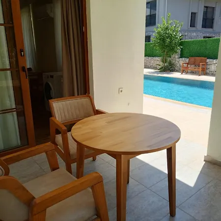 Mihenk Apart-hotel *